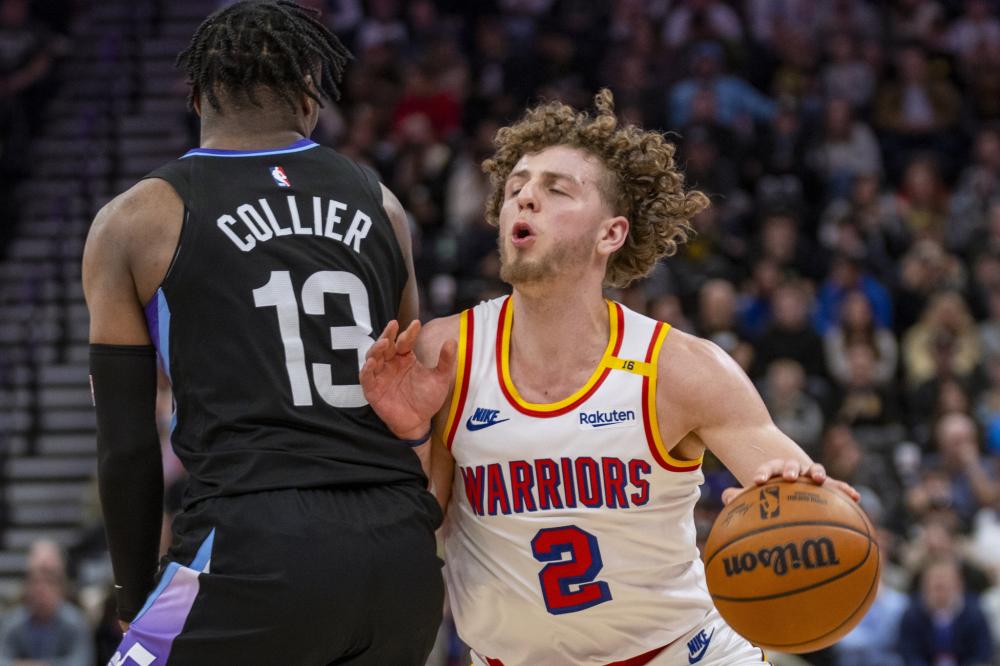 场裁判仔细 场裁判仔细