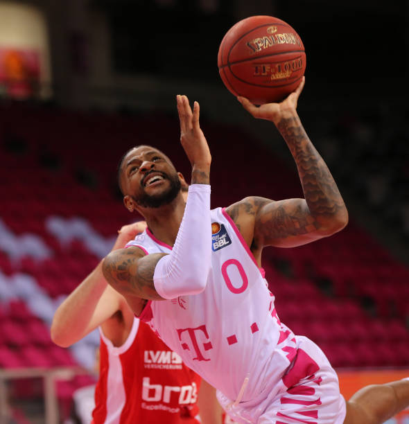 虽然曼联在 虽然曼联在